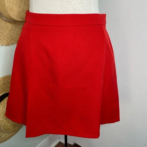 Red suit - Picture 4 of 6